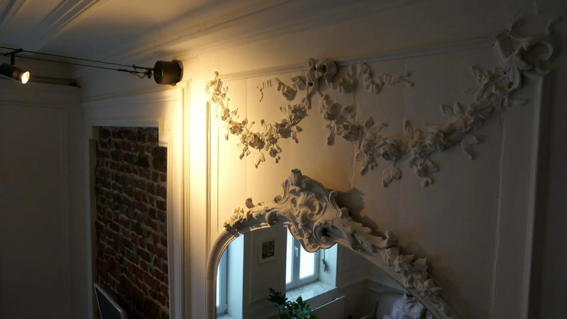 Superbe Appartement Refait A Neuf, Plein Centre De Lille France